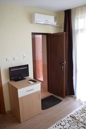 Фото номера Двухместный номер с 1 кроватью и балконом Гостевой дом Guest House Sv Nikola г. Ахтопол 12