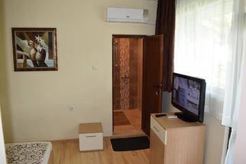 Фото номера Номер-студио с видом на сад Гостевой дом Guest House Sv Nikola г. Ахтопол 14