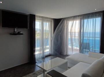 Фото номера Люкс, вид на море Отель Agata Beach г. Ахтопол 5